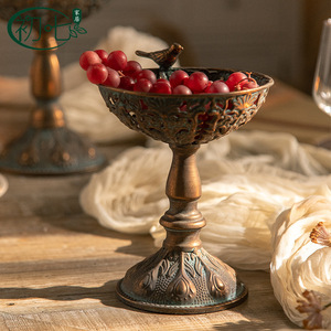 Juego de Bandejas Decorativas de Bronce Antiguo, Frutero Redondo de Hierro Estilo Rústico con Diseño de Pájaro, Decoración para el Hogar - Product Image 3