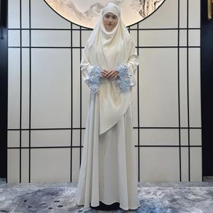 فستان عباية نسائي بتصميم محتشم ومطرز على الطراز الشرق أوسطي، من البوليستر، تصميم ماليزي عصري مع حجاب للموضة العابرة للحدود - Product Image 2