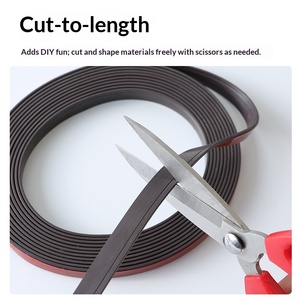 Strisce Magnetiche Industriali in Gomma Morbida per Lavagne, Schermi, Finestre e Porte Scorrevoli - Tagliabili, Autoadesive, 50kGmm - Product Image 1