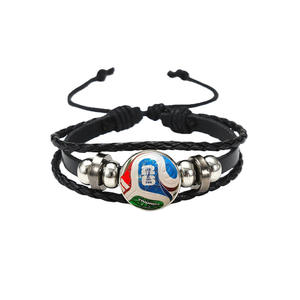 Pulsera de Cuero Tejida de Varias Capas con Diseño Creativo de Bandera Nacional y Patrón de Fútbol para Fanáticos del Fútbol Unisex - Product Image 1
