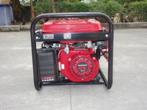 POWERAC PR4500-E Single Phase 230V 50/60Hz 15L Portable Gasoline <b>Generator</b> 2-3.5KW Light Weight LED Display - Product Image 3