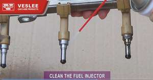 <span class=keywords><strong>Precio</strong></span> al por mayor de fábrica Cuidado del automóvil Super Limpieza Manchas de aceite Líquido Inyector de combustible Limpiador Sistema diésel - Product Image 3