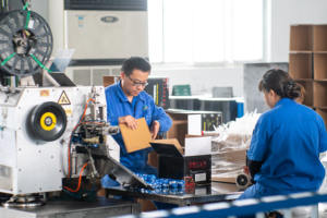 Adhésif polyuréthane compatible avec plusieurs substrats, forte adhérence, joint durable - Product Image 4