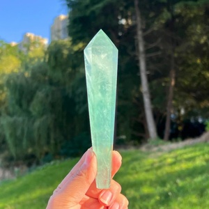 Sceptre en Fluorite Couleurs Vives Texture Transparente Polissage Lisse Décoration Élégante Collection Cadeau Spirituel Crystalhola Back - Product Image 1