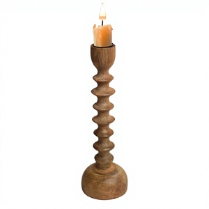 Porte-bougie rustique en bois fait main en forme de colonne - Support de bougie pilier vintage pour la décoration de la maison et Noël - Product Image 1