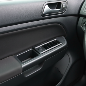 มือจับกระจกมองข้างแบบแมนนวลสำหรับรถยนต์ Volkswagen รุ่น 6K0857061B พร้อมมือจับประตูและหน้าต่างเพื่อการเปิดหน้าต่างที่มีประสิทธิภาพ - Product Image 3