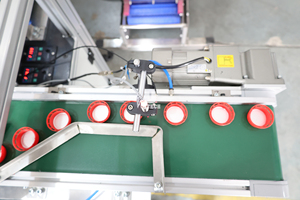 Tự động hóa chất dầu thuốc trừ sâu nước sốt Nắp Lót Lót WAD chèn Nắp nắp nhôm giấy Foil Gasket chèn máy - Product Image 6