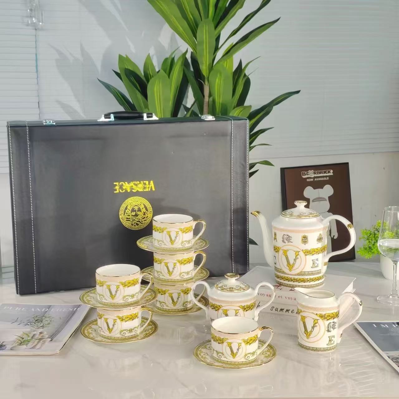 Juego de 15 piezas dorado