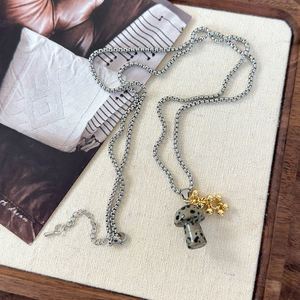 Nuevo colgante de hongo de piedra manchada, collar de cuentas de oro con cuentas de uva, accesorios de joyería a juego con fotos de sentido de moda - Product Image 5