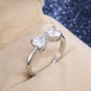 Anello con Fiocco per Donne, Elegante Cristallo Bianco Quadrato, Regolabile, Tono Argento, Anello Minimalista alla Moda - Product Image 4