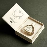 Boîte à parfum rigide de style livre blanc magnétique personnalisée, boîte fermée, présentation pour emballage cadeau de parfum