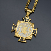 Mode bijoux fins hommes charme plaqué or en acier inoxydable carré croix pendentif