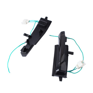 ไฟเลี้ยวกระจกมองข้างแบบ LED รุ่น ADT Sequential พร้อมเลนส์รมดำ ชุดไฟส่องพื้น ไฟเลี้ยวแบบไดนามิก แถบไฟแสดงตำแหน่งกระจกมองข้าง - Product Image 4
