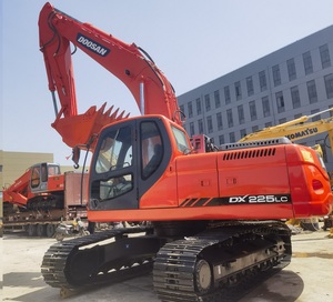 รถขุดตีนตะขาบ Doosan DX225LC ขนาด 22 ตัน พร้อมบุ้งกี๋ไฮดรอลิกขนาด 0.8 ลูกบาศก์เมตร และชิ้นส่วนสำคัญของเครื่องยนต์ - Product Image 2