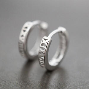 Orecchini a Cerchio De Monticelli in Oro Bianco, Design Geometrico, Gioielli Unisex alla Moda, Diametro 13mm - Product Image 4