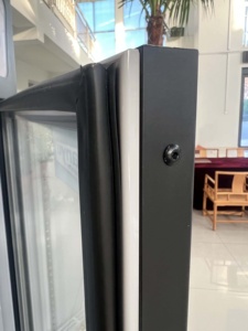 Refrigerador de <span class=keywords><strong>Cerveza</strong></span> Comercial Portátil, Construcción Metálica Premium, Diseño Elegante y Personalizable, Ahorro de Energía - Product Image 2