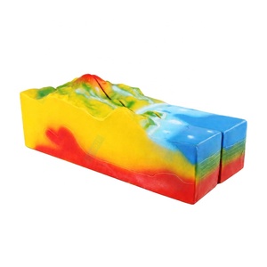 Modelo de erupción volcánica de terreno con conductos de magma, estratificación geológica y forma vulcánica litósferica de resina FRP - Product Image 1