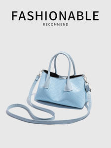 Sac fourre-tout décontracté bleu clair motif tissé couleur bonbon, petite sacoche à fermeture boutonnée, sac à main pour femme en polyester durable doublé - Product Image 6