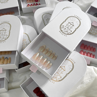 Boîte d'emballage d'art d'ongle en carton kraft imprimé conçue sur mesure