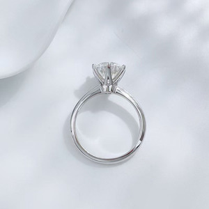 <span class=keywords><strong>Bague</strong></span> de fiançailles classique à tige droite, <span class=keywords><strong>couronne</strong></span> à 6 griffes, en or blanc 18 carats avec diamant de laboratoire rond pour femme - Product Image 3