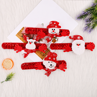 Bracelets à claquer de Noël en peluche à sequins rouges, motifs Père Noël, Bonhomme de neige et Renne, pour la décoration des mains à Noël