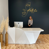 Bureau d'accueil en marbre artificiel blanc Offre Spéciale comptoir de réception de bureau de taille personnalisée comptoir de salon de beauté