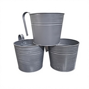 Pots à fleurs en acier galvanisé à fixer au mur - Design Art Déco et rustique, légers pour une utilisation intérieure/extérieure, balcon et décoration intérieure - Product Image 1