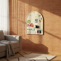 Tableau magnétique en MDF avec cadre en chêne Art Déco UCI, surface effaçable pour aimants numériques et lettres