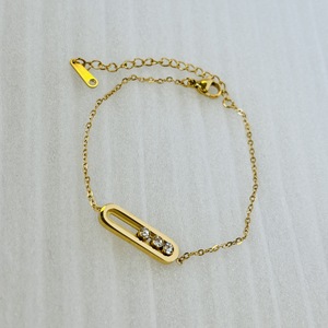 Ensemble de bijoux pour femmes, collier, bracelet et boucles d'oreilles en acier inoxydable plaqué or avec breloques en cristal coulissant - Product Image 2