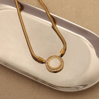 À la mode Zircon cercle pendentif serpent chaîne blanc coquille de mer collier Zircon pierre collier Non ternir rond serpent chaîne collier