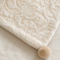Couverture en polaire gaufrée 100 % polyester, motif floral jacquard crème, pour l'hiver (vente en gros)
