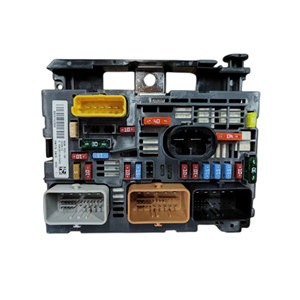 Boîte à fusibles automobile R20 BSM=R05=R04 pour Peugeot Citroën OE 9675879480 9809742880 12 Pièce auto Peugeot <span class=keywords><strong>308</strong></span> Peugeot 307 Accessoires - Product Image 1