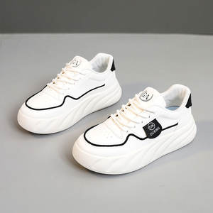 HY5817 nouvelle version coréenne hauteur augmentant les chaussures de loisirs chaussures de sport à semelles épaisses pour femmes - Product Image 5