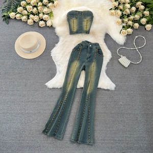 Conjunto de 2 Piezas de Moda para Mujer: Camiseta Interior de Mezclilla con Remaches Retro y Pantalones de Cintura Alta - Product Image 2