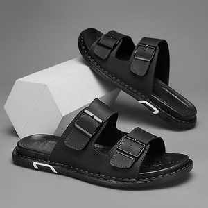 Sandalias de verano para hombre, de moda, con punta abierta, doble hebilla metálica ajustable, de piel sintética suave, cosidas a mano, antideslizantes. - Product Image 1