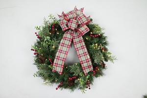Guirlande de Noël en PVC personnalisée en usine Décoration de porte Guirlande de Noël artificielle aux baies rouges - Product Image 5