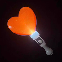 Baguette Lumineuse Étoile à Cinq Branches Fluorescente pour Enfants, Accessoires Lumineux en Forme de Cœur à Bas Prix pour Concerts et Remises de Diplômes, Jouets en Forme de Cœur