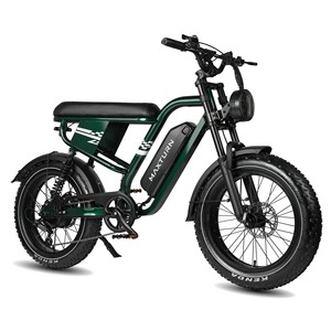 Vélo électrique tout-terrain noir à pneus larges, style rétro, pour trajets quotidiens, avec selle en cuir et phare avant, pour le marché européen. - Product Image 3