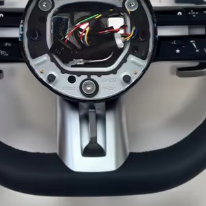 Volante in Pelle Personalizzato per Mercedes-Benz Classe W204 W205 <span class=keywords><strong>AMG</strong></span> <span class=keywords><strong>W212</strong></span> W213 W447 W463 GLC GLA C63 E63 S63 - Product Image 6