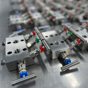 6000PSI Hastelloy C276 5-Wege-Verteilerventil Korrosionsbeständiges Instrumentenventil Hochdruck-Block- und Entlüftungsverteiler für Öl und Gas - Product Image 1