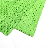 Serviette enduite de PU de microfibre avec des trous de poinçonnage, serviette de chamois enduite de microfibre
