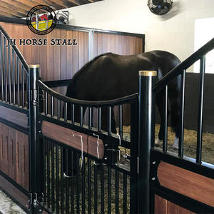 Système de box <span class=keywords><strong>pour</strong></span> <span class=keywords><strong>chevaux</strong></span> de luxe fabriqué par des fabricants, en acier, avec panneau frontal de box <span class=keywords><strong>pour</strong></span> <span class=keywords><strong>chevaux</strong></span>, porte battante avec mangeoire à foin - Product Image 1