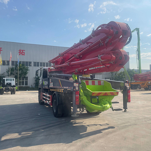 Camion pompe à béton d'occasion à sept flèches de 33 mètres - Product Image 2