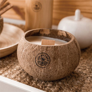 Velas Aromáticas de Cera de Soya en Recipientes de Cáscara de Coco Naturales de Lujo con Logotipo Personalizado - Product Image 4