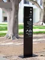 Panneaux de signalisation métalliques personnalisables pour l'information extérieure et les présentoirs publicitaires sur pied avec logo/design sur mesure