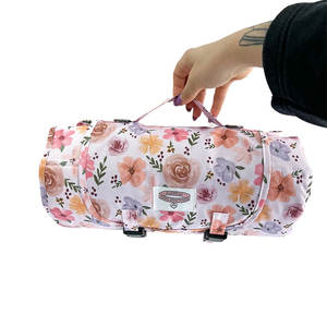 เบาะรองนอนสุนัขแบบพกพาสำหรับเดินทาง ผ้าห่มกันน้ำแบบม้วนได้ - Product Image 1