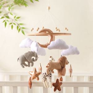 Juguete Colgante <span class=keywords><strong>de</strong></span> Fieltro Nórdico Personalizado con Campana <span class=keywords><strong>de</strong></span> Madera y Animales para Cuna <span class=keywords><strong>de</strong></span> Bebé y Cochecito, Juguete para el Desarrollo <span class=keywords><strong>de</strong></span> la Coordinación Mano-Ojo - Product Image 4