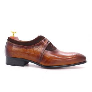 Chaussures formelles à lacets artisanales en cuir véritable pour hommes de luxe sur mesure de haute qualité, chaussures habillées à la mode - Product Image 1