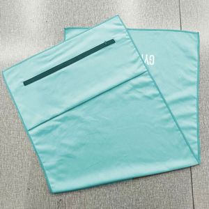 Serviette de sport en microfibre personnalisée à séchage rapide pour adulte, de qualité supérieure, avec technique de tissage à fermeture éclair - Product Image 3