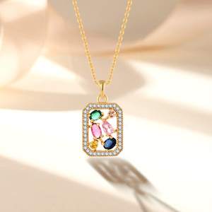 طقم عقد وأقراط فاخر مطلي بالذهب ومرصع بالزركون الملون بتصميم هندسي مربع من الفضة النقية عيار 925 للنساء للبيع بالجملة - Product Image 5